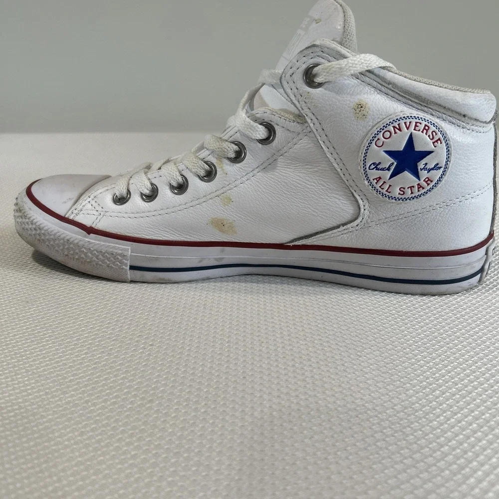 Converse Chuck Taylor All Star Sneakers White Men's 10 / Women's 12 Classic